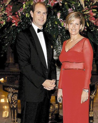 Isabel II será abuela por octava vez