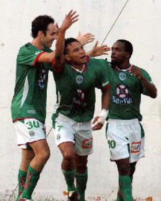 El Monstruo desplumó al Águila