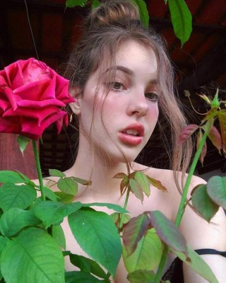 Jhulia Pimente es la sensación del verano en Instagram