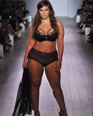 Modelo talla grande sorprende Nueva York
