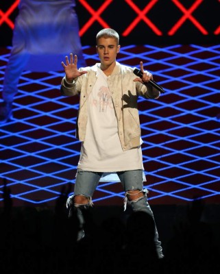 Beyoncé y Justin Bieber lideran nominaciones a los EMA 2016