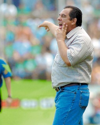 'No soy comunista,sí revolucionario”