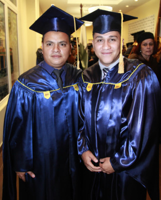 Brindis por los graduados