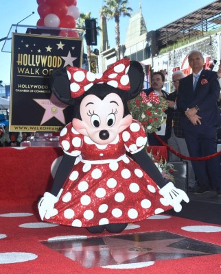 Minnie Mouse is honored with the 2,627th star on the Hollywood Walk of Fame on January 22, 2018 in Hollywood, California. / AFP PHOTO / FREDERIC J. BROWN