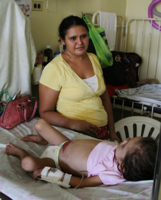 Madre desesperada clama por ayuda