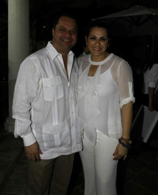 Erika Fajardo y Jaime Aguilar despiden su soltería