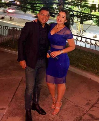 Con reinas de bellezas: Las espectaculares vacaciones de Emilio Izaguirre y 'Choco' Lozano