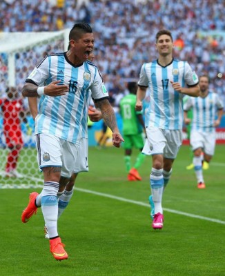 Un doblete de Messi coloca a Argentina como primera de grupo