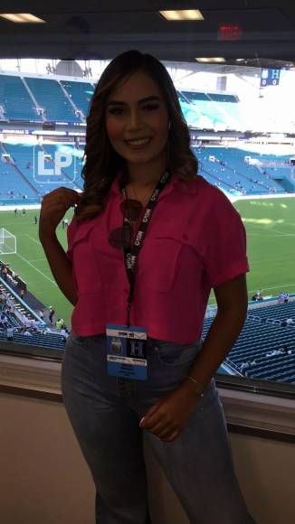 Así llegó la periodista deportiva hondureña Cristel Osorio de Todo Deportes TV al Hard Rokc Stadium de Miami.