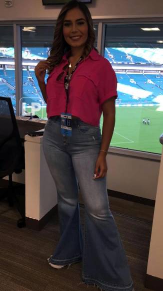 Así llegó la periodista deportiva hondureña Cristel Osorio de Todo Deportes TV al Hard Rokc Stadium de Miami.