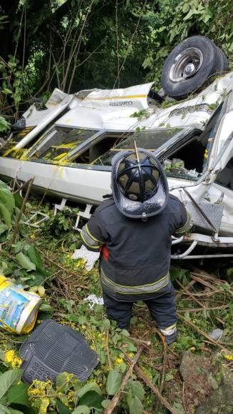 Varios heridos deja accidente entre rastra, rapidito y pick-up en Santa Rosa de Copán