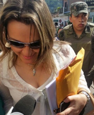 Acusados de asesinato de Miss Honduras y su hermana llegan a audiencia