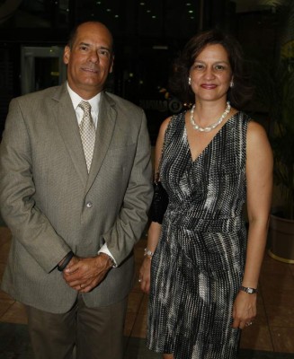 Premiando la labor con esencia de mujer