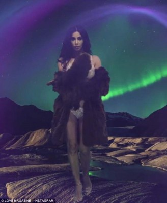 Kim Kardashian reaparece en ropa interior