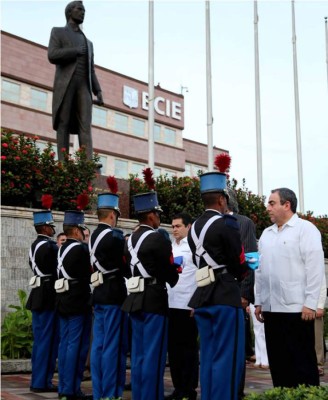 Desde muy temprano se iniciaron actos del 193 Aniversario de Independencia Patria