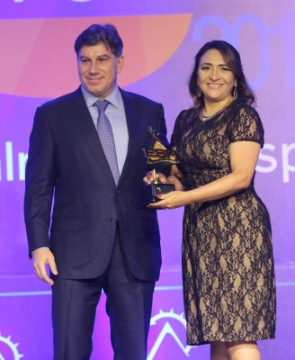 Grandes empresas son reconocidas por Fundahrse