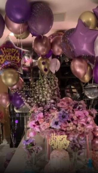 La sobrina de Emilia Estefan también tuvo globos y flores para la fiesta de tres que hizo con sus hijos en casa.