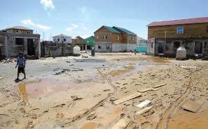 La zona cero sigue sin ver el desarrollo. No tiene calles, agua potable ni alcantarillado.