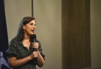 María Teresa Álvarez, especialista en orientación familiar, fue la encargada de impartir el taller denominado “La felicidad está en tus manos”.