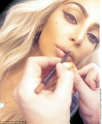 ¿Kim Kardashian de nuevo rubia?