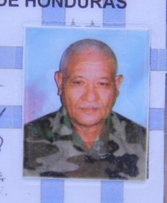 Delincuentes matan a un veterano de guerra para robarle su pistola