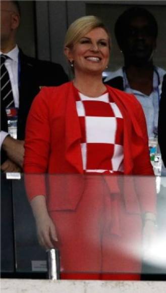Kolinda Grabar-Kitarović estuvo presente en la victoria de Croacia sobre Rusia en penales para clasificar a las semifinales del Mundial 2018. Foto AFP