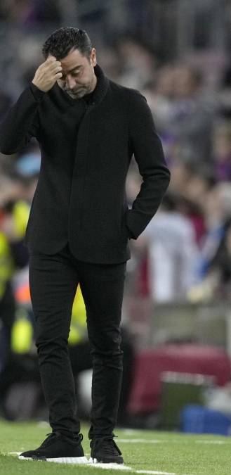 “Me voy enfadado, decepcionado, porque hoy era una oportunidad de oro. Se repite lo del Eintracht, como el día del Cádiz. Nos ha faltado mucha efectividad”, dijo Xavi tras el final del juego.