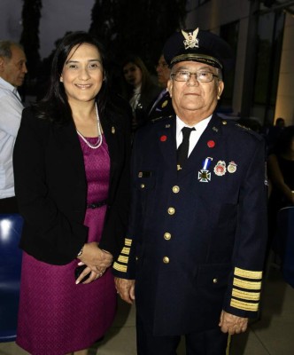 Lily Umaña y Edgardo Arias.