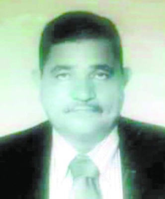 Señalan a general de Policía en crímenes de clase dos y sus hijos