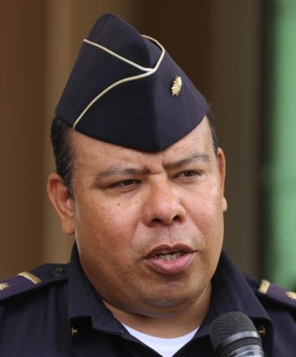 Premian a 18 policías insobornables en San Pedro Sula