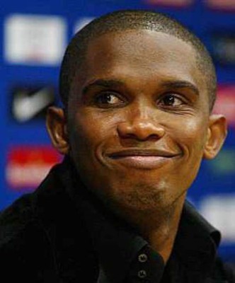 Eto'o es español tras jurar la Constitución