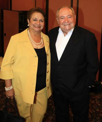 Velada de distinción para Karim Qubain