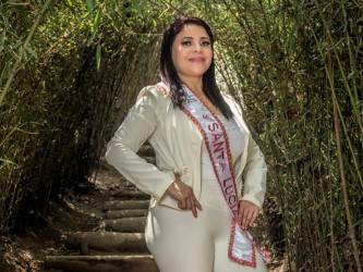 La abogada y empresaria Ena Cerrato asistirá a Dubái para representar a Honduras en el certamen de belleza internacional.