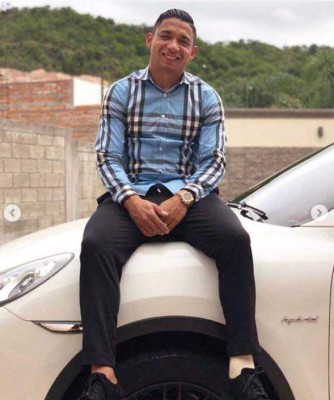 Con reinas de bellezas: Las espectaculares vacaciones de Emilio Izaguirre y 'Choco' Lozano