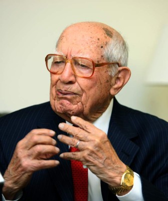 Jorge Bueso Arias: 'Soy el banquero más viejo”