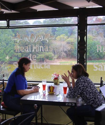 Valles y montañas: Aventura, paisajismo e historia