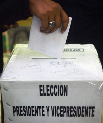 Hondureños cumplen con su compromiso patriótico