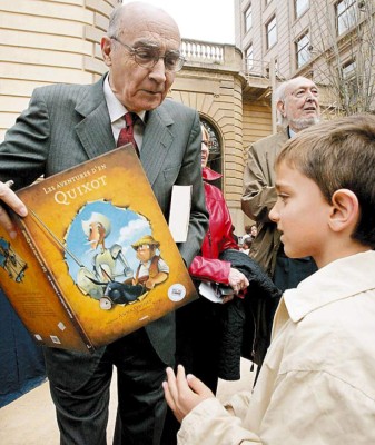 Saramago y Benedetti siguen internados