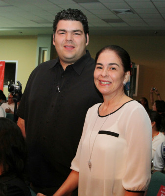 Ismael Cala charla con sampedranos