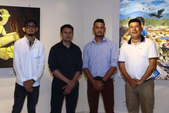 Los pintores Óscar Banegas, Kevin Rodríguez, Kenneth López y Héctor Martinez