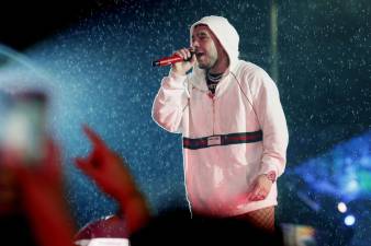 El cantante colombiano Ryan Castro se presenta en el festival de música Megaland, el 22 de octubre de 2022, en el Parque Simón Bolívar de Bogotá, Colombia.