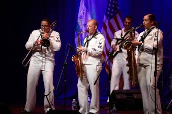 La Banda de la Fuerza de la Flota de los EUA durante su presentación musical en SPS, en el 2022.