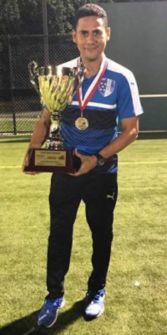 Elkin Gónzales: El hondureño en su momento ganó un trofeo con el club Atlético Nacaome en Virginia, Estados Unidos.<br/><br/>