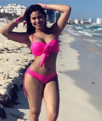 Alejandra RubioLa presentadora de HCH ha publicado varias postales de su reciente viaje a México. La catracha ha conquistado a sus seguidores con varios trajes de baño.