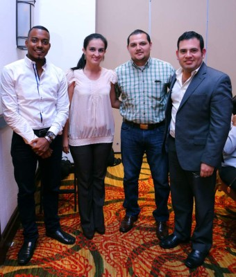 Avon de Honduras lanza convocatoria para el Premio Mujer Avon 2014