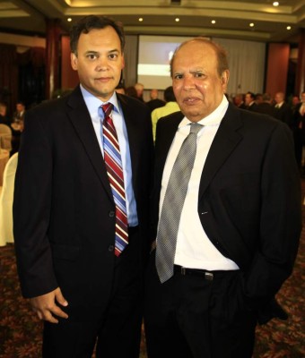 Banquero hondureño Jorge Bueso Arias es homenajeado