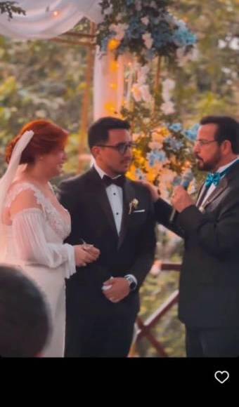El pastor German Ponce, padre de la novia fue quien casó a la enamorada pareja. La boda de Hannah Ponce y Heraldo Castro en Copán fue un evento lleno felicidad, un nuevo comienzo para la pareja y un momento memorable para sus familiares e invitados especiales.
