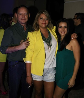 Estefanía Marinakys y Juan Carlos Guzman se casan el sábado