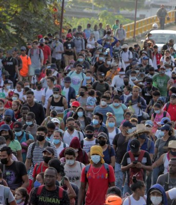 Una cuarta caravana migrante parte desde la frontera sur de México rumbo a EEUU
