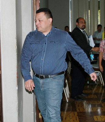 Evacuan pruebas en juicio contra exfiscal